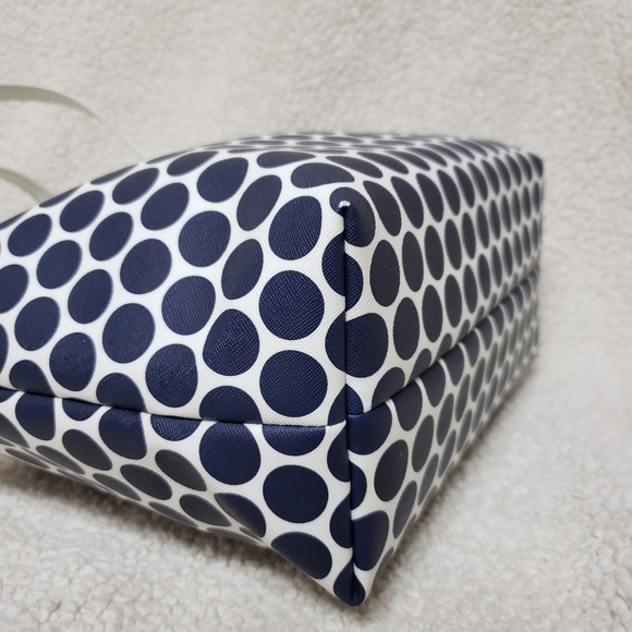 Michael Kors tote - Picture 2 of 11